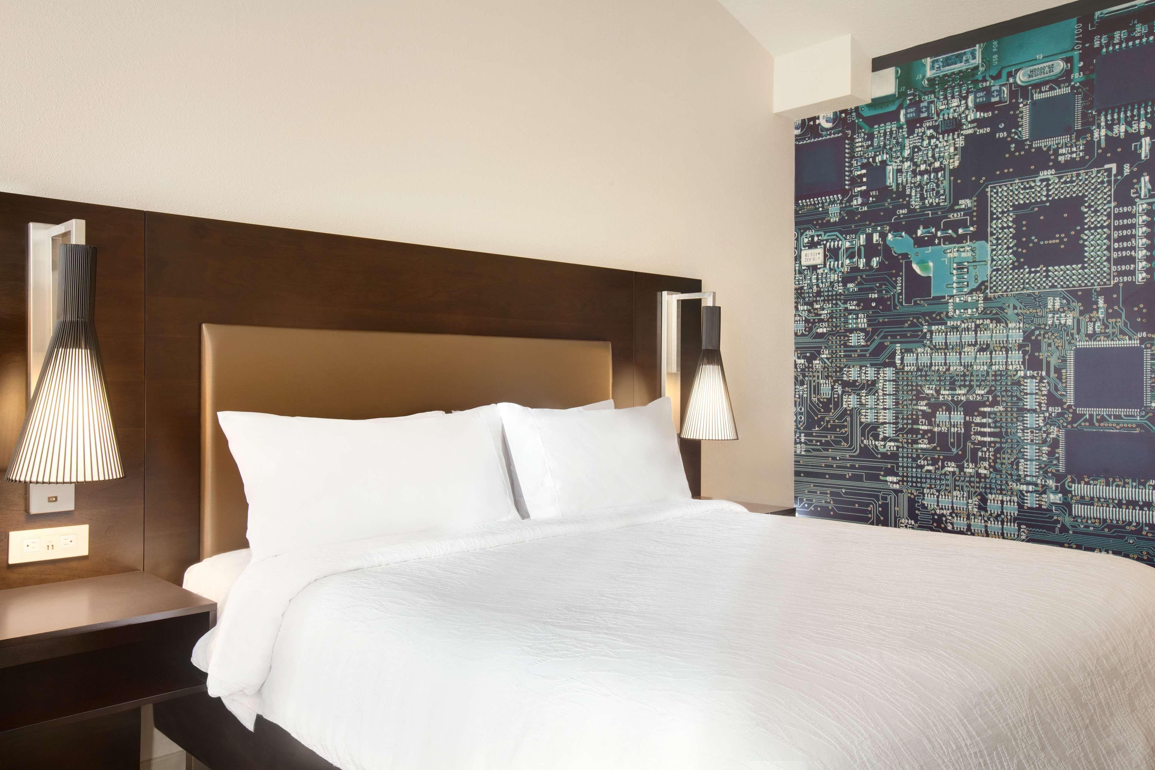 Hilton Garden Inn Cupertino Eksteriør billede