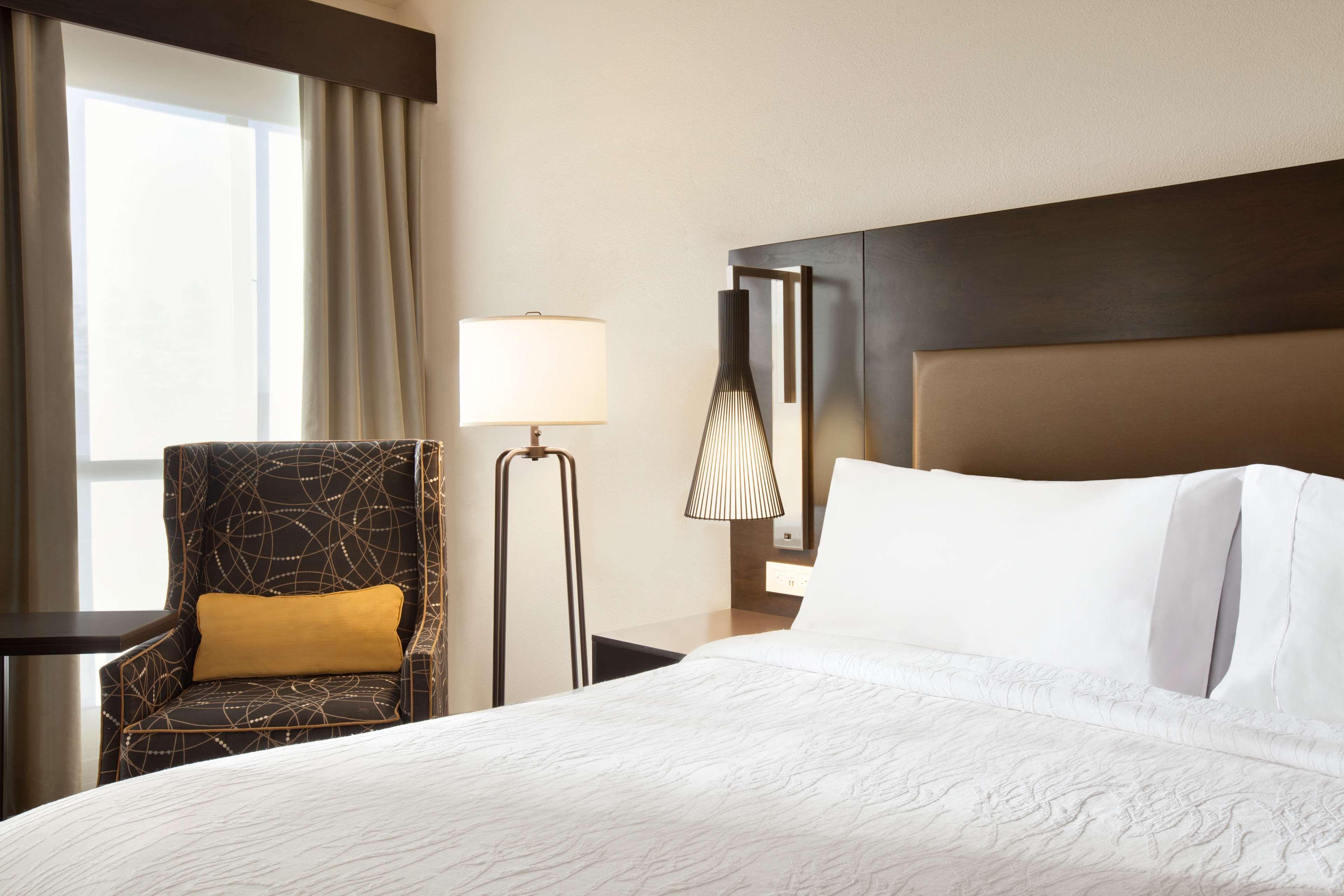 Hilton Garden Inn Cupertino Eksteriør billede