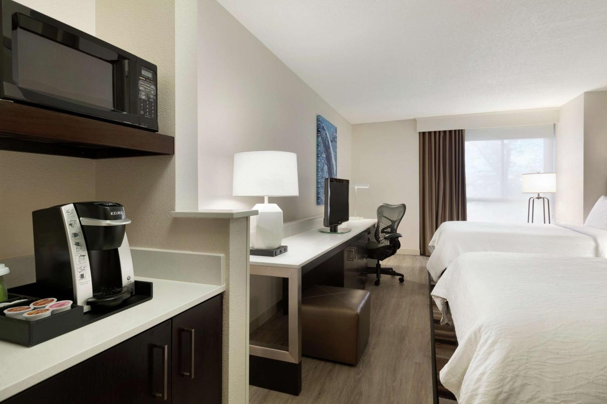 Hilton Garden Inn Cupertino Eksteriør billede