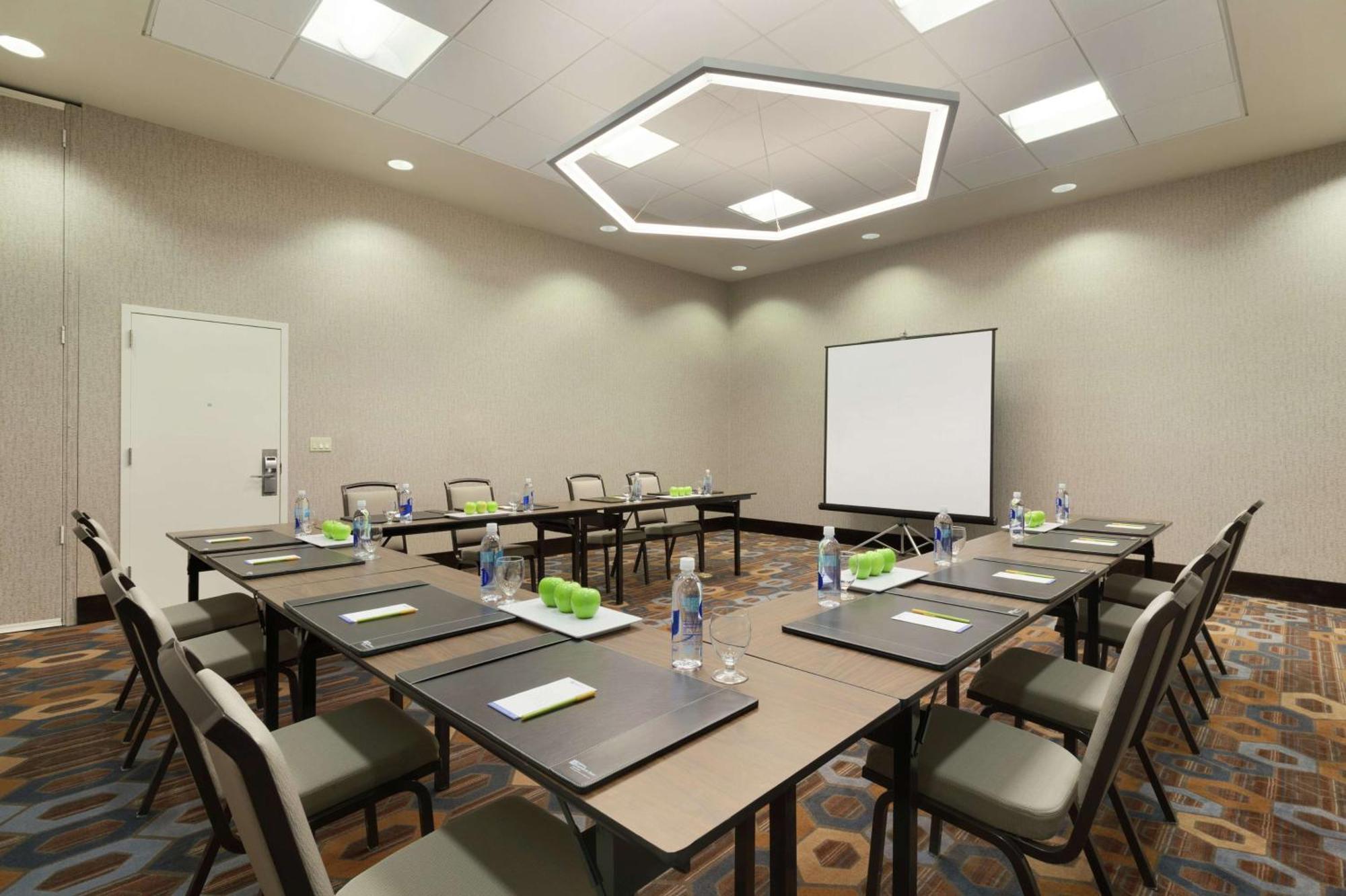 Hilton Garden Inn Cupertino Eksteriør billede