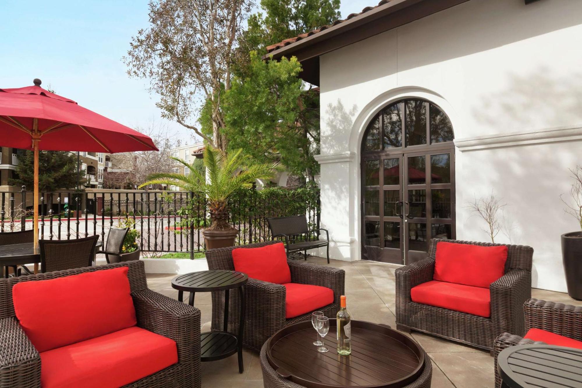 Hilton Garden Inn Cupertino Eksteriør billede