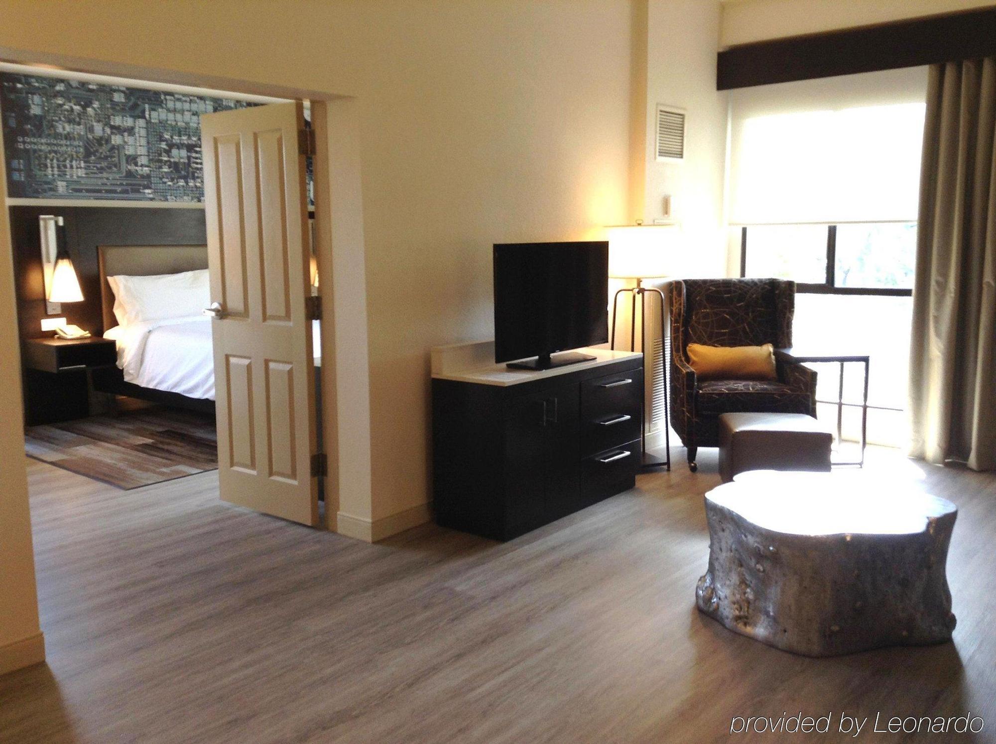 Hilton Garden Inn Cupertino Eksteriør billede